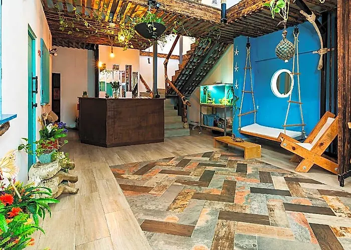 Capital O Del Pescador, Cabos 3*